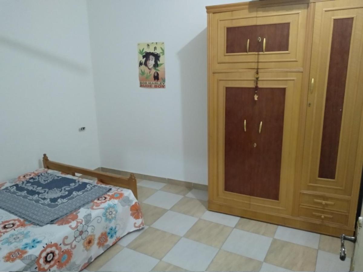Bob Marley Homestay Hurghada Bagian luar foto